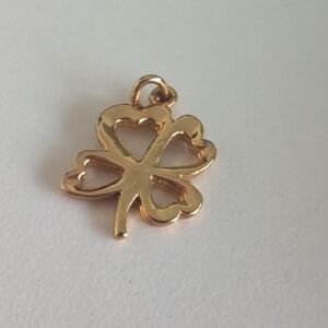 Gold Clover Heart Pendant